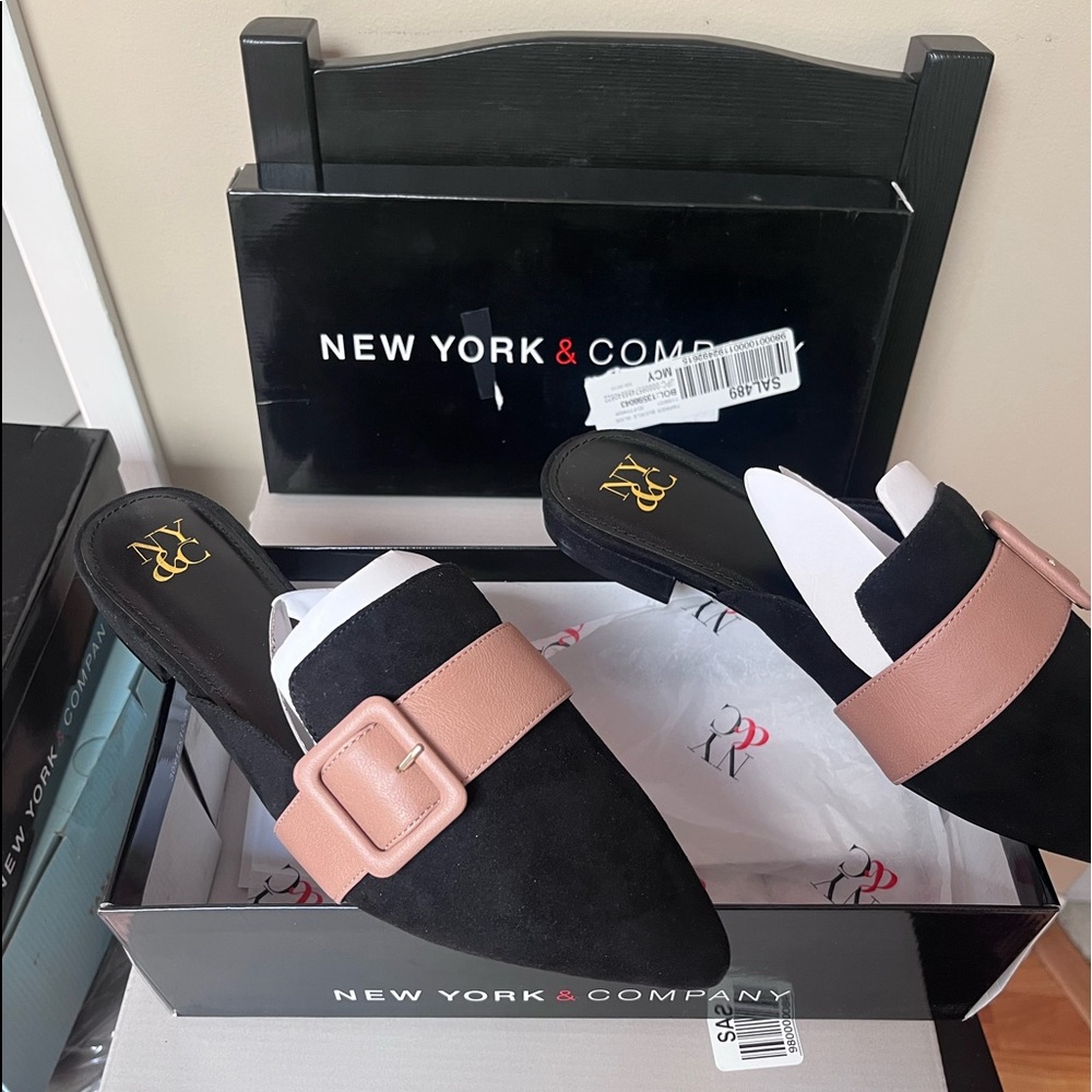 NWT | NY&Co. Black women’s slide. Size 9